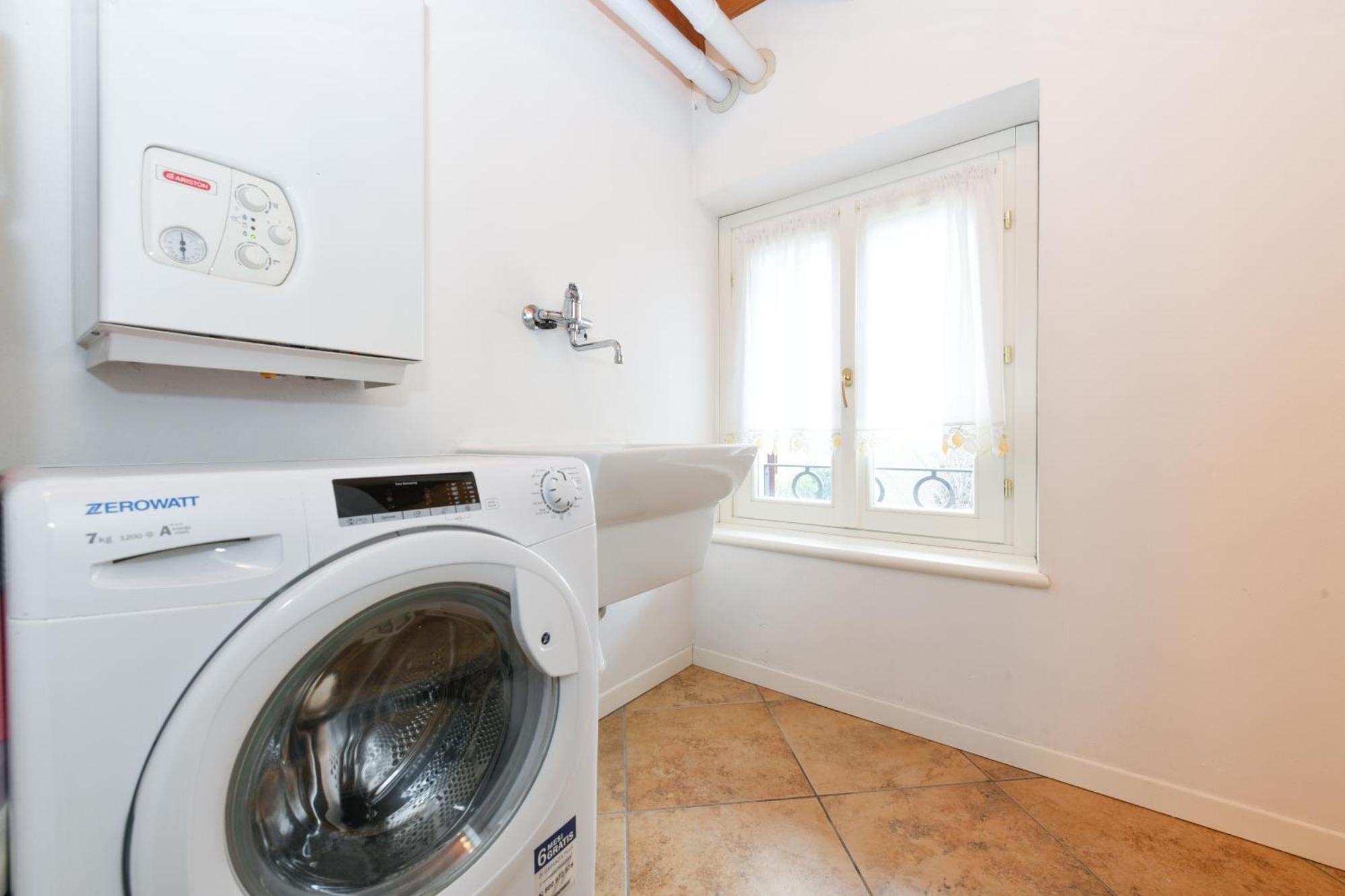 Wendy Apartment- Twobedroom & Pool & Parkprivatefree & Sports Desenzano del Garda Exterior photo