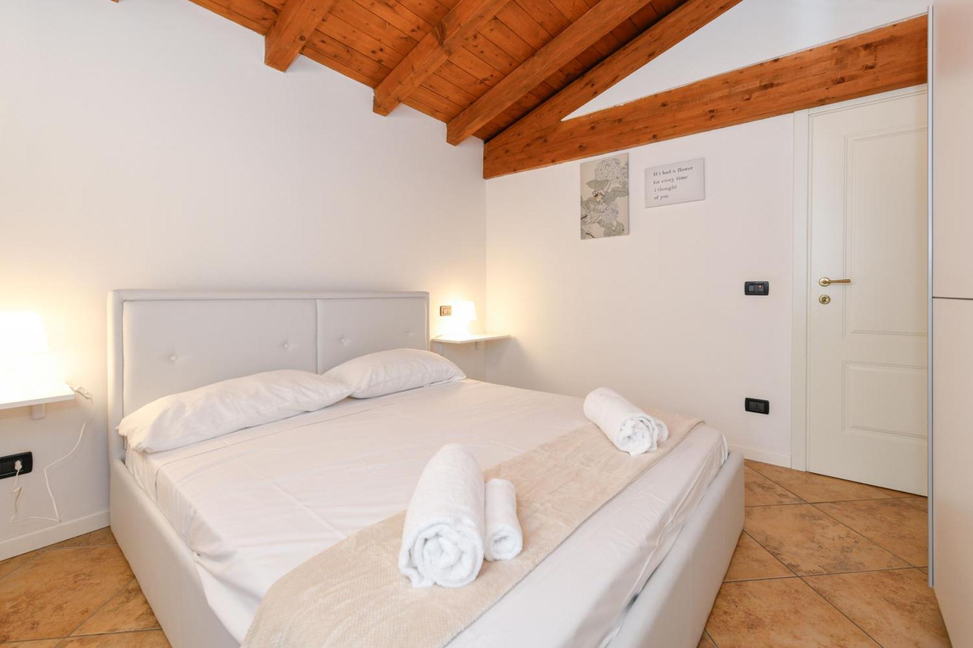Wendy Apartment- Twobedroom & Pool & Parkprivatefree & Sports Desenzano del Garda Exterior photo